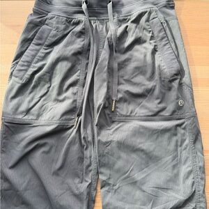 lululemon athletica Women's Charcoal Gray Ribbed Track Joggers